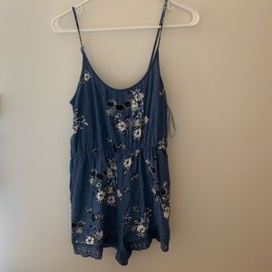 blue floral romper 🖤